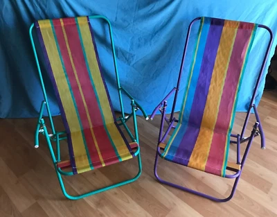 2 sillas de césped reclinables de malla a rayas de bajo perfil vintage con marco de metal ligero Foto 1 de 4