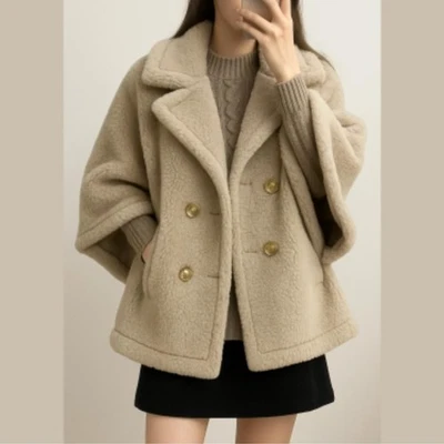 Abrigo con Capa de Piel Sintética Rachel Zoe Doble Pecho Forrado Beige Abrigo de Peluche Talla Única Foto 1 de 4