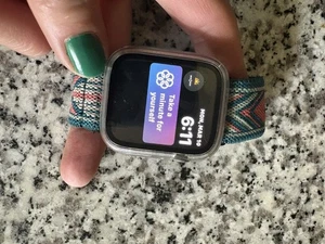 Apple Watch Series 4 utilisée par Me-Needs Home. - Photo 1 sur 14