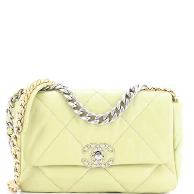 Bolso Chanel 19 Solapa Cuero Acolchado Mediano Foto 1 de 4