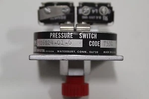 Pressostato Acco Bristol 5A 250VAC 506024-01-6 7531 L151 - Foto 1 di 3