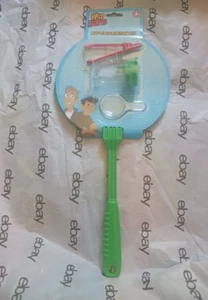 Nuevo Kit de Observación de Insectos Juguetes Wild Kratts Red Pinzas Magnifie Verde - Imagen 1 de 9