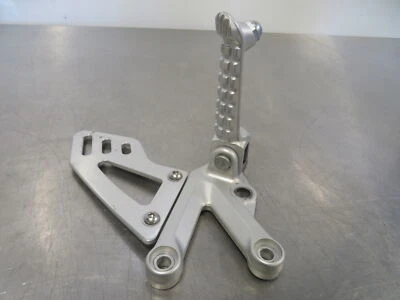 EB1189 2017 年 APRILIA TUONO 1100 工厂 V4 左 LH 前脚 PEG 后座 — 第 1/4 张图片