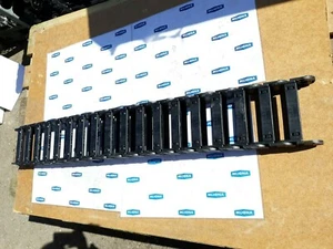 Cadena de arrastre de cable Igus 28 01 150 385 12 segmentos 18 (Nuevo stock antiguo) - Imagen 1 de 9