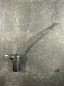 Hall Effect Magnetic Sensor 1GT101DC (1832) *NOB* - Picture 1 of 5