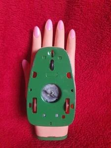 1960 Vintage Helping Hand No. 2099 Made in Japan Top Zustand orig. Lack Nägel - Bild 1 von 8