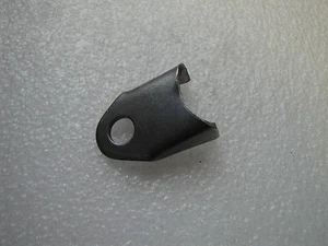 PESTAÑA DE MONTAJE DE REFUERZO DE TUBOS DE FABRICANTE, 1-1/2" DIA, SOLDADURA, RASTREADOR DE ROCAS, 58D - Imagen 1 de 3