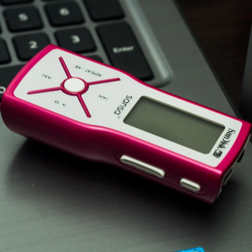 Reproductor de MP3 SanDisk Sansa m240 rosa (1 GB) - radio FM - grabadora - Imagen 1 de 4