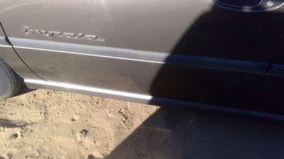 Chevy Impala 2000-2005 conductor delantero izquierdo moldura de puerta OEM moldura bronce 76u Foto 1 de 4