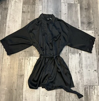 Bata corta de colección Frederick’s of Hollywood negra con ribete de encaje pequeña Foto 1 de 4