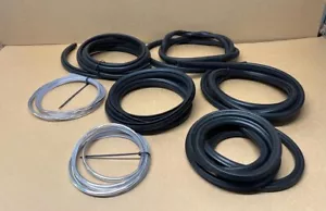 CLASSIC MINI SALOON BODY RUBBER SEAL KIT MK3 ON SET WITH OPENING REAR QUARTER - Picture 1 of 1