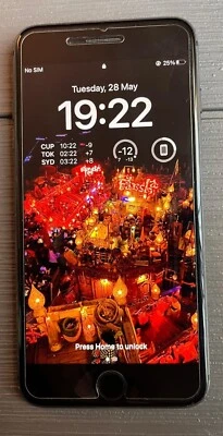 Apple iPhone 8 Plus - 64 GB - Grigio Siderale - Immagine 1 di 3