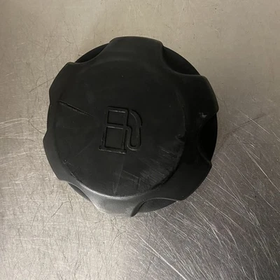 Yamaha Waverunner V1 2016 tapa de combustible de gasolina F2N-U7831-10-00 Foto 1 de 2