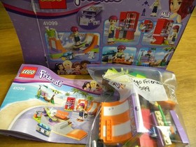 LEGO Friends 41099 Heartlake Skate Park Complete w/ Mini Figures Box Instruction