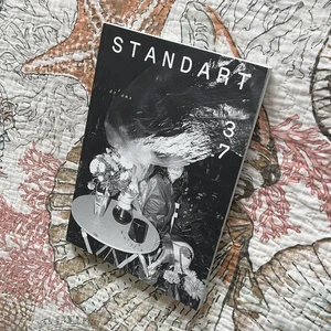 Standart Magazine Issue 37 Winter 2024 Photography & Culture Journal - Imagen 1 de 4