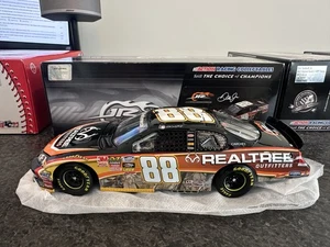 Dale Earnhardt Jr #88 Realtree Outfitters 1:24 Action 2010 Impala - 1 of 2,490 - Picture 1 of 4