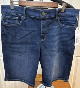 LIZ CLAIBORNE SARA Mid Rise Flexi-Fit Waistband Denim Shorts Size 14 - Picture 1 of 7
