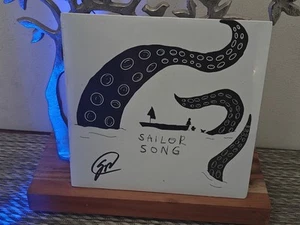 Gigi Perez Signed Sailor Song Black 7” Vinyl - Picture 1 of 3