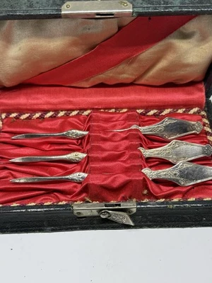 Reed Barton Orient Nut/lagosta Pick 3 com estojo forrado de veludo Beat Up Storage - Imagem 1 de 4