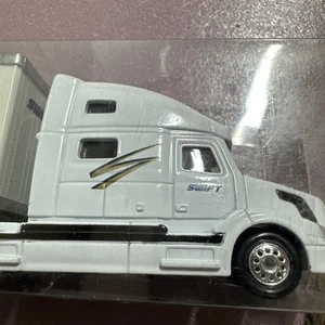 Ton Tonkin Volvo VNL 780 swift transportation drive van - Picture 1 of 3