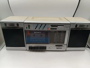 Sony CFS-3000 Stereo Boombox 1980s Tape, Cassette, AM/FM Radio:Tested Works Read - Foto 1 di 15