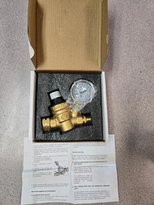 Twinkle Star RV Water Pressure Regulator Valve with Gauge and Inlet Screened - Bild 1 von 2