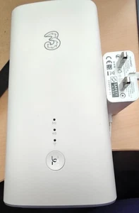 Huawei 5G CPE Pro 2 H122-373 3 Network 5G Router WiFi 6 from Three - Picture 1 of 2