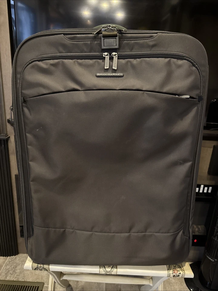 Briggs & Riley TU127X-8 vertical marrón expandible a cuadros maleta percha de ropa Foto 1 de 4