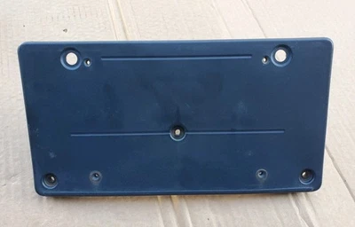 2010/16 LAND ROVER LR4 FRONT LICENSE PLATE HOLDER BRACKET FRAME OEM - Image 1 of 3