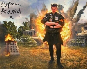 Doctor Who Autograph: SOPHIE ALDRED (Remembrance of the Daleks) Signed Photo - Picture 1 of 1