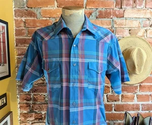 1980s Vintage WRANGLER Western Shirt Men's Blue Plaid Short Sleeve - Size LARGE - Picture 1 of 9