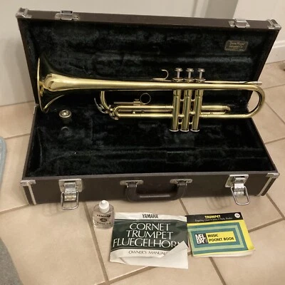Trompete Yamaha Japão YTR-232 com estojo excelente leitura - Imagem 1 de 4