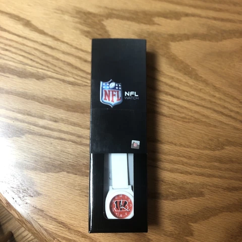 NFL Game time Watch JOE BURROW CINCY BENGALS Cover