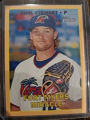 Topps Heritage Minors Gold Kohl Stewart 2016/25!! Foto 1 de 3