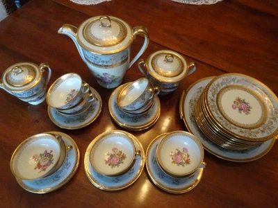 SERVICE A CAFE/THE et A DESSERT EN PORCELAINE de LIMOGES - Photo 1/4