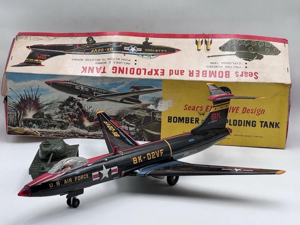 1960-е Япония Sears Эксклюзив Олово Большой BK Бомбардировщик Реактивный Самолет с КОРОБКОЙ - Изображение 1 из 4