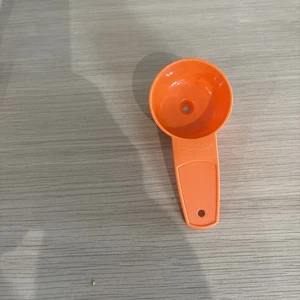 TUPPERWARE - Kitchen Tools / Utensils -Orange Mini Funnel - Picture 1 of 2