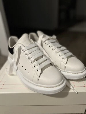 Alexander McQueen超大款板鞋 — 第 1/4 张图片