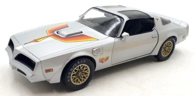 Greenlight 1/18 Scale Diecast 19101 - 1977 Pontiac Firebird T/A - Silver - Image 1 of 4