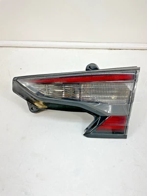 Lámpara de respaldo de luz trasera derecha SUBARU Legacy Outback 2020-2025 OEM 84251AN04C Foto 1 de 4