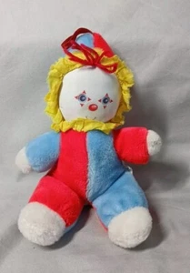 Juguete de peluche vintage 1982 Amtoy Inc 10" bebé suave tacto payaso rojo y azul - Imagen 1 de 8