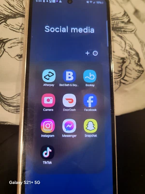Aplicación TikTok instalada Samsung Galaxy Z Fold 4 - 5 GB dorado (Verizon) Foto 1 de 2