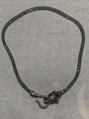 COLLAR GARGANTILLA CABEZA PANTERA VERDE AZULADO MALLA RELLENO CRISTALES PLATA BETSEY JOHNSON Foto 1 de 4