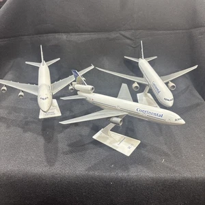 3-Continental Airlines B767-400, B747-200, DC-10 Plane Aircraft With Stands - Picture 1 of 10