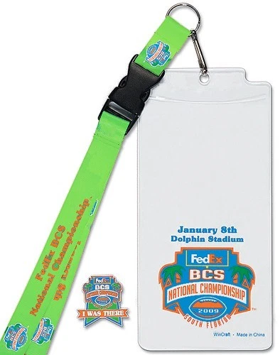 Cordón y prendedor porta boletos del Campeonato Nacional FedEx BCS 2009 - Florida Gators Foto 1 de 1