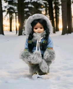 Alaskan Eskimo Girl In Blue Parka Porcelain Doll Arctic Circle Enterprise - Picture 1 of 8