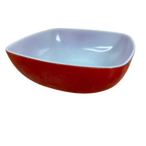 Vintage Pyrex Red Square 2 1/2 Qt Hostess Bowl 9"x9" Ovenware USA #525B-025 - Picture 1 of 6