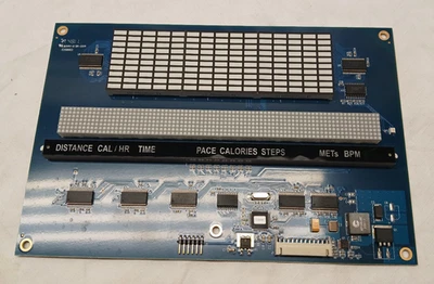 Tablero de exhibición electrónico superior Cybex para cinta de correr 750T Foto 1 de 3