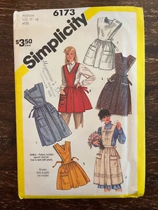Simplicity 6173 UNCUT Sewing Pattern, Misses' Set of Aprons, Size Med 14-16 - Picture 1 of 2