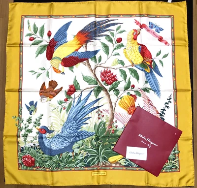 Bufanda de seda Salvatore Ferragamo Omaggio ai Raimeri con defectos amarillo 86 cm pato Foto 1 de 4
